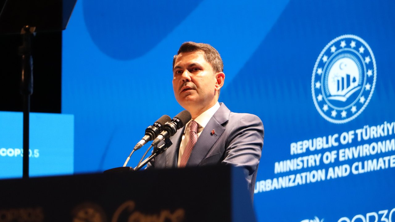 Bakan Kurum Demokrasi ve Özgürlükler Adası'nda konuştu: "Sözün eyleme dönüşmesi gereken zaman dilimindeyiz"