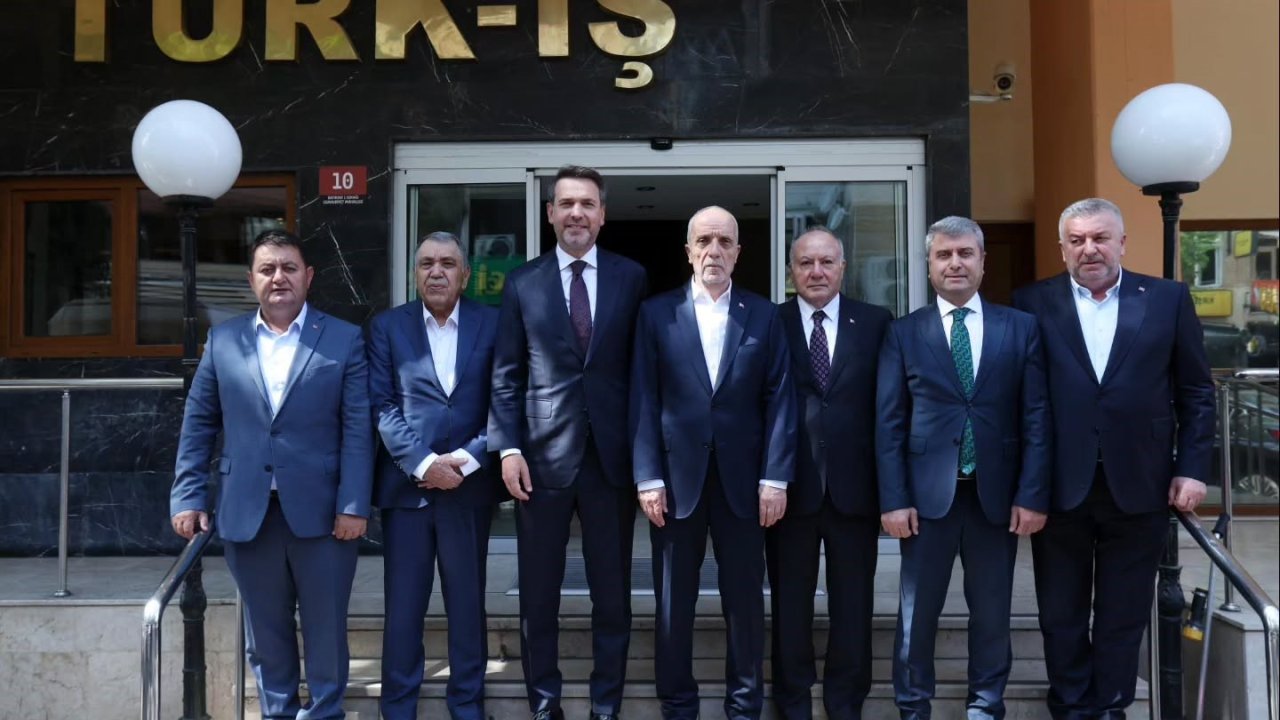 Bakan Bayraktar, Türk-İş Genel Başkanı Atalay ile bir araya geldi!