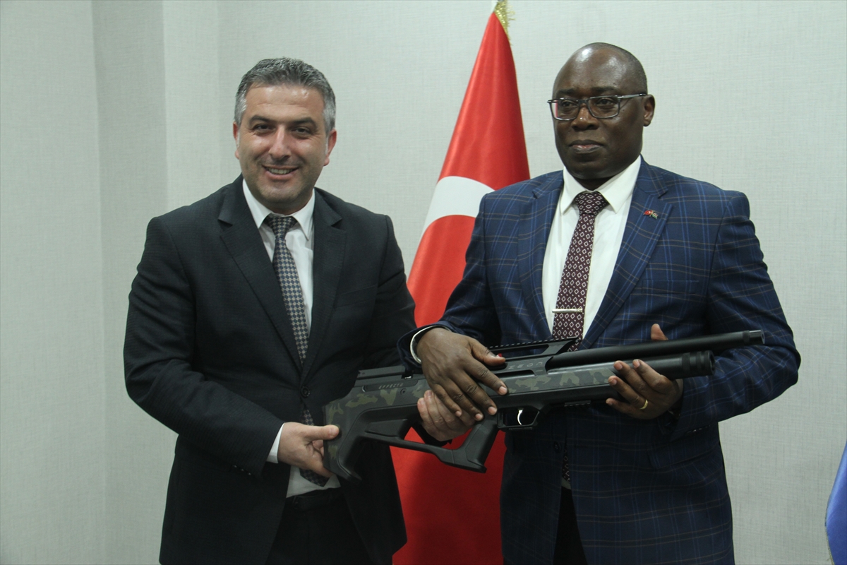 Kenya Büyükelçisi Boiyo, Beyşehir'de İş İnsanlarıyla Bir Araya Geldi