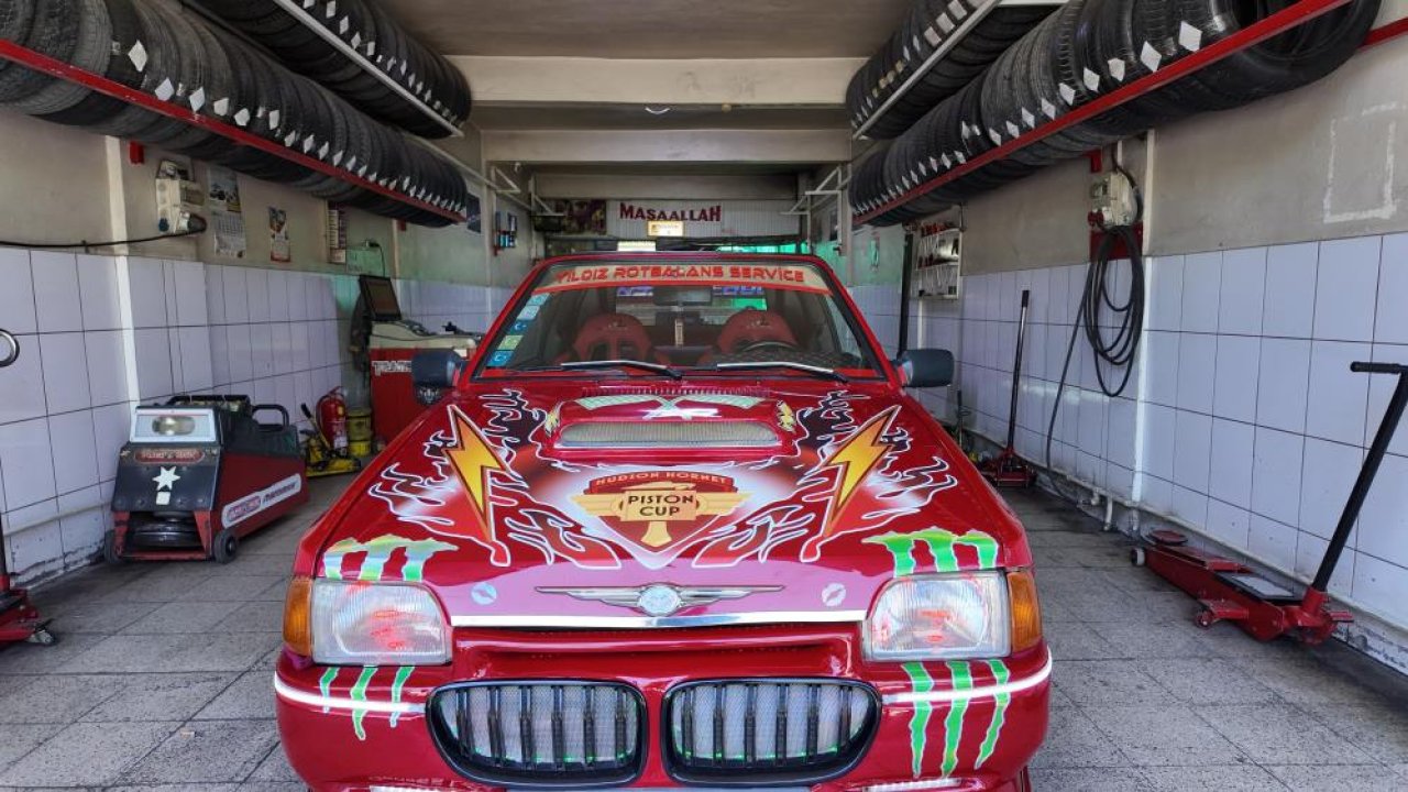Konya’da gören bir daha bakıyor! Şimşek McQueen’i gerçeğe dönüştürdü