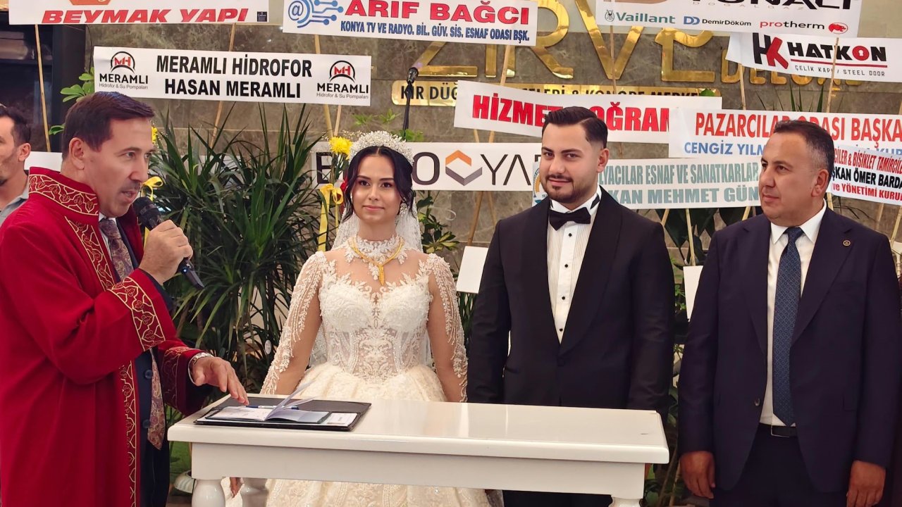 Görkemli düğünle evlendiler! Sude ile Enes’e mutluluklar