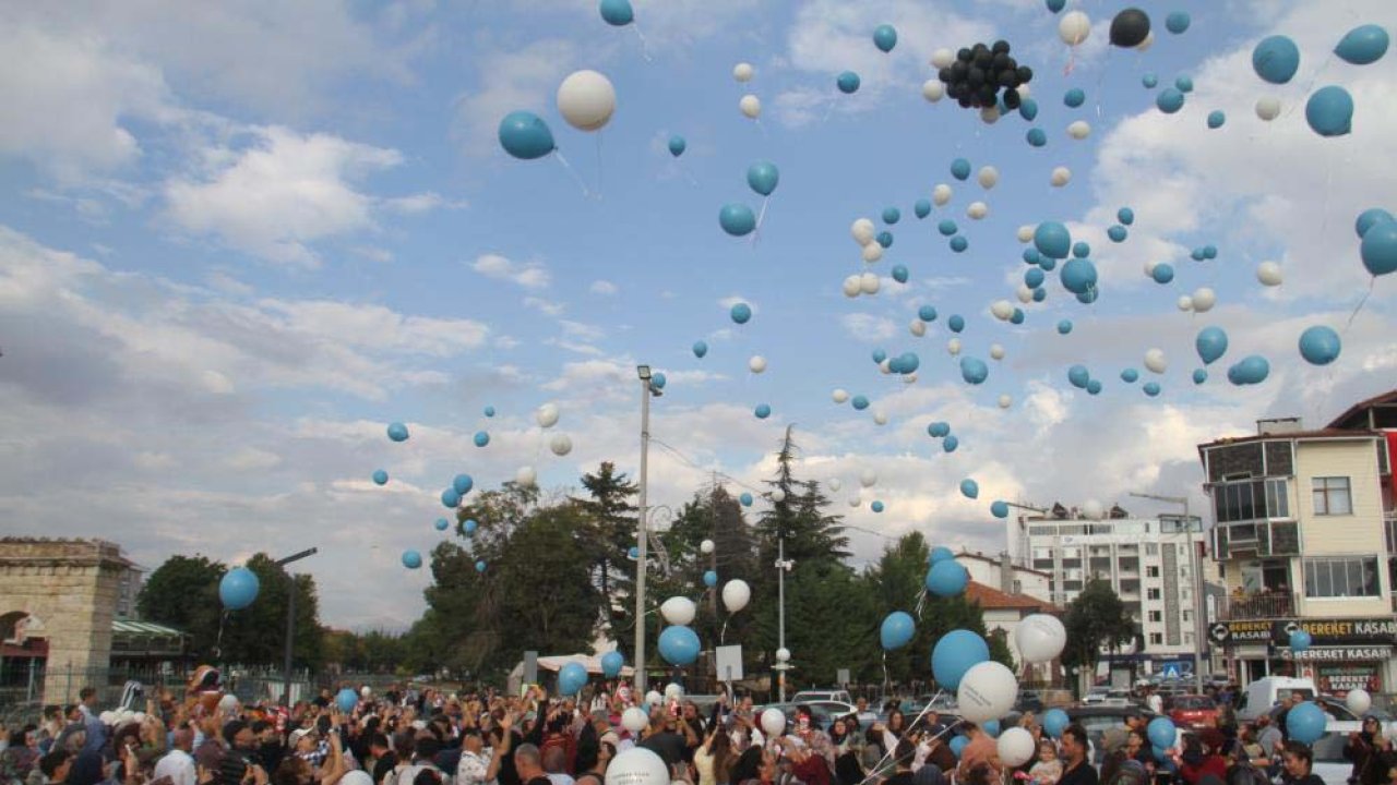 Konya’da Toprak Kaan’ın umut günü! Bin 500 balon gökyüzüne bırakıldı