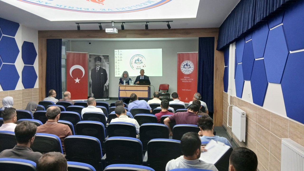 Bozkır’da okul müdürleri yeni eğitim yılı için bir araya geldi!