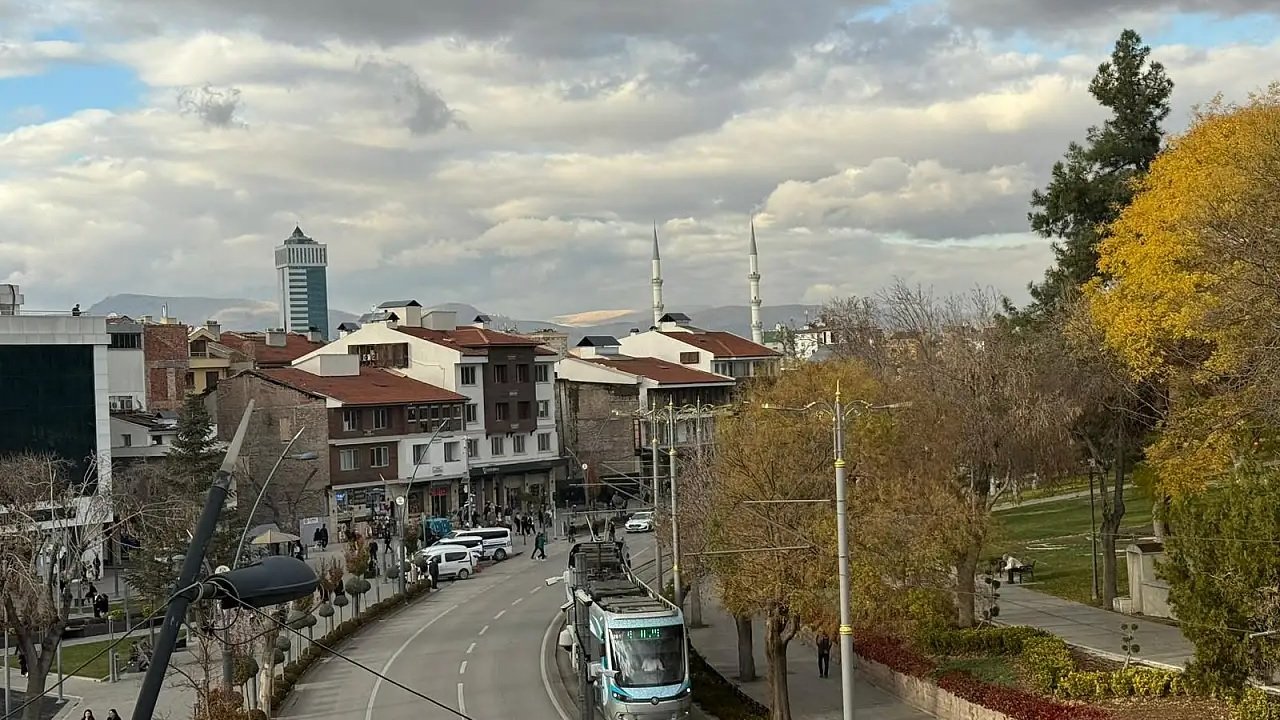 Konya’da bugün hava nasıl olacak? Sıcaklık 25 dereceye çıkıyor