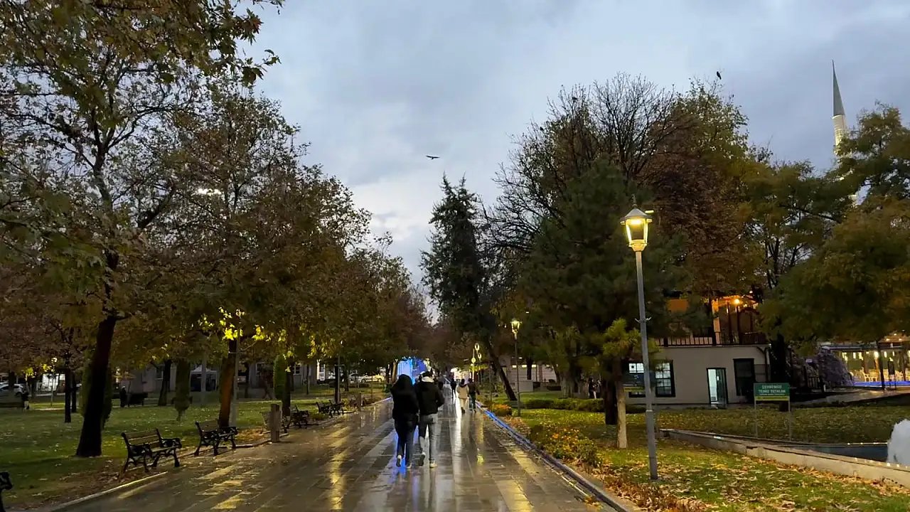 Konya için tarih verildi! Sıcak havalar bitiyor, gök gürültülü sağanak geliyor