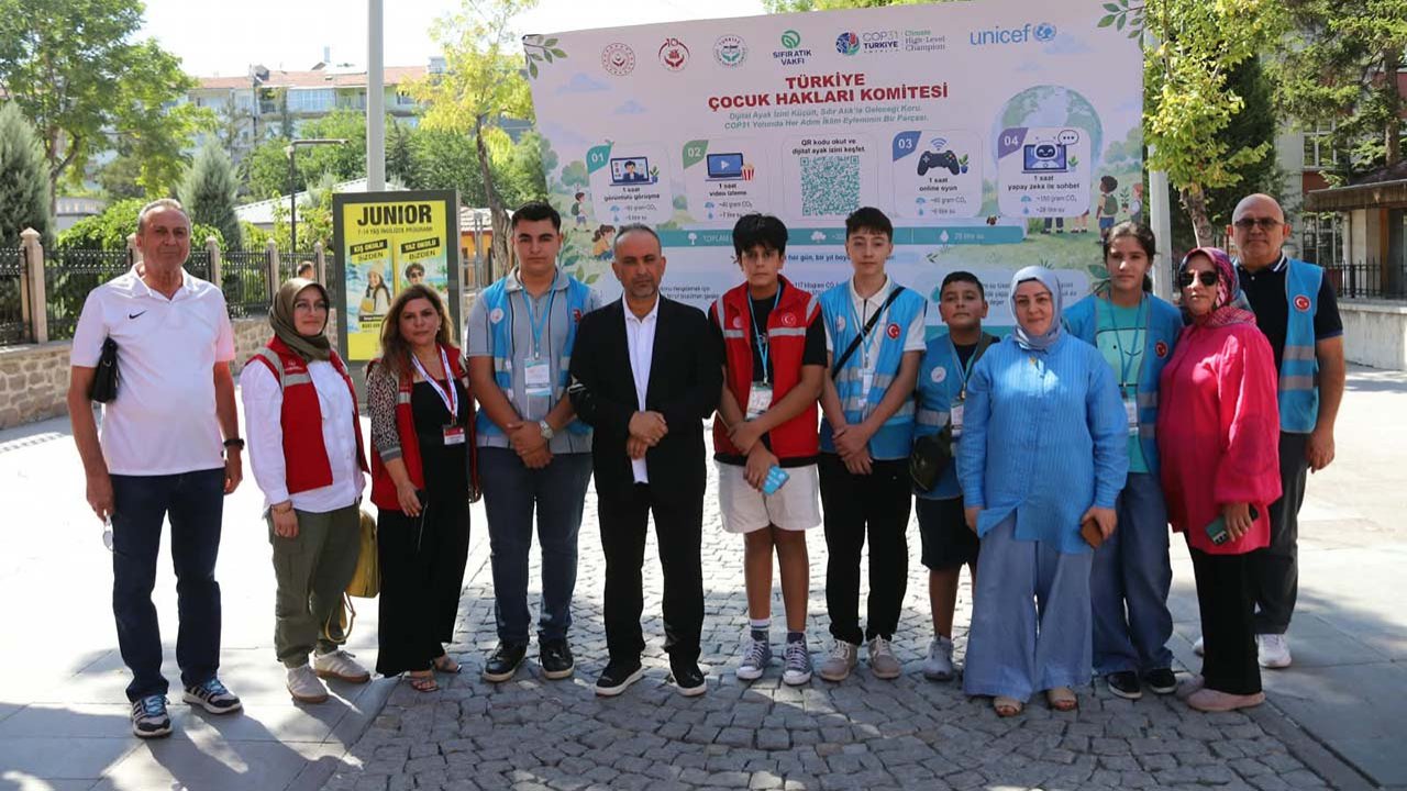 Konya’da iklim ve çocuk hakları için dikkat çeken buluşma: Zafer Meydanı’nda renkli etkinlik