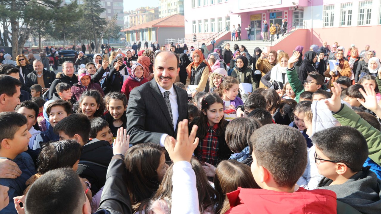 Konya’da yeni eğitim yılı heyecanı! Başkan Altay’dan dikkat çeken mesaj