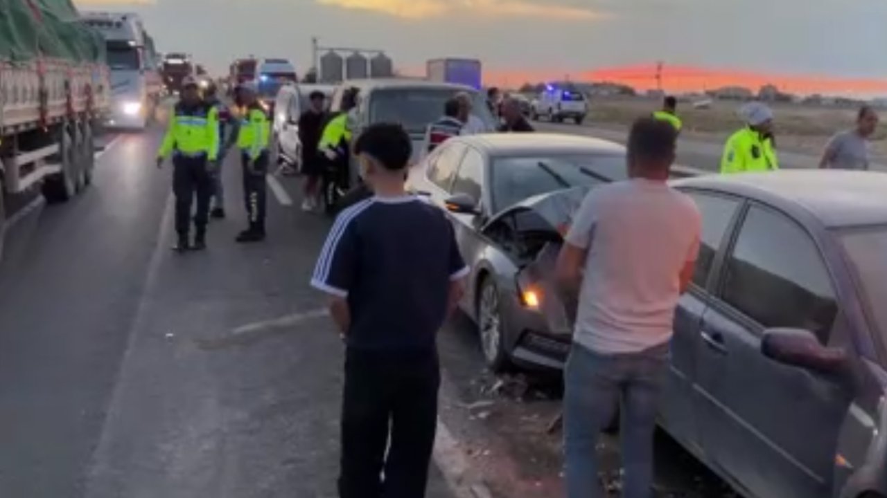 Aksaray-Konya yolunda kum fırtınası dehşeti! 7 araç birbirine girdi: Çok sayıda yaralı var