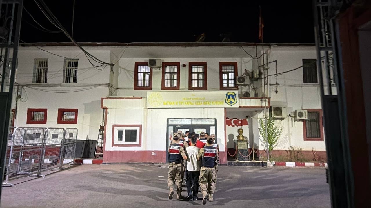 Konya Dahil 4 İlde Yasa Dışı Bahis Operasyonu! 17 Şüpheli Gözaltında, 7 Kişi Tutuklandı