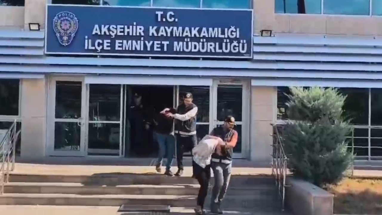 Manisa’da dolandırdılar, Konya’da yakayı ele verdiler! 4,5 milyonluk altın ele geçirildi