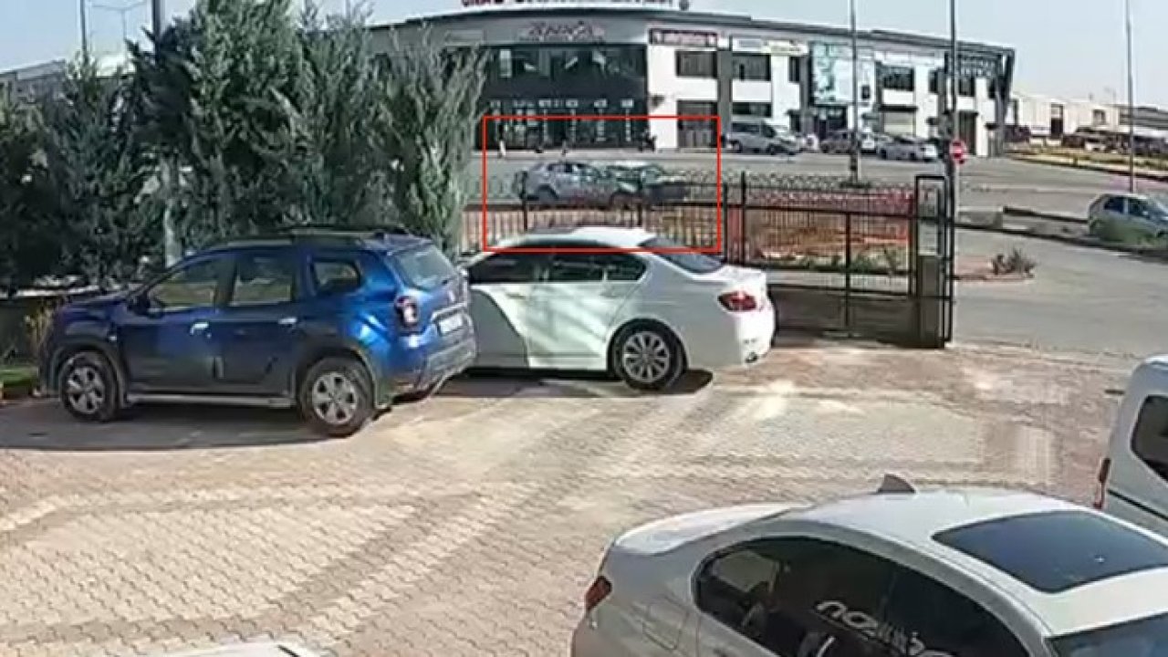 Konya’da otomobiller çarpıştı! Kaza anı saniye saniye kamerada