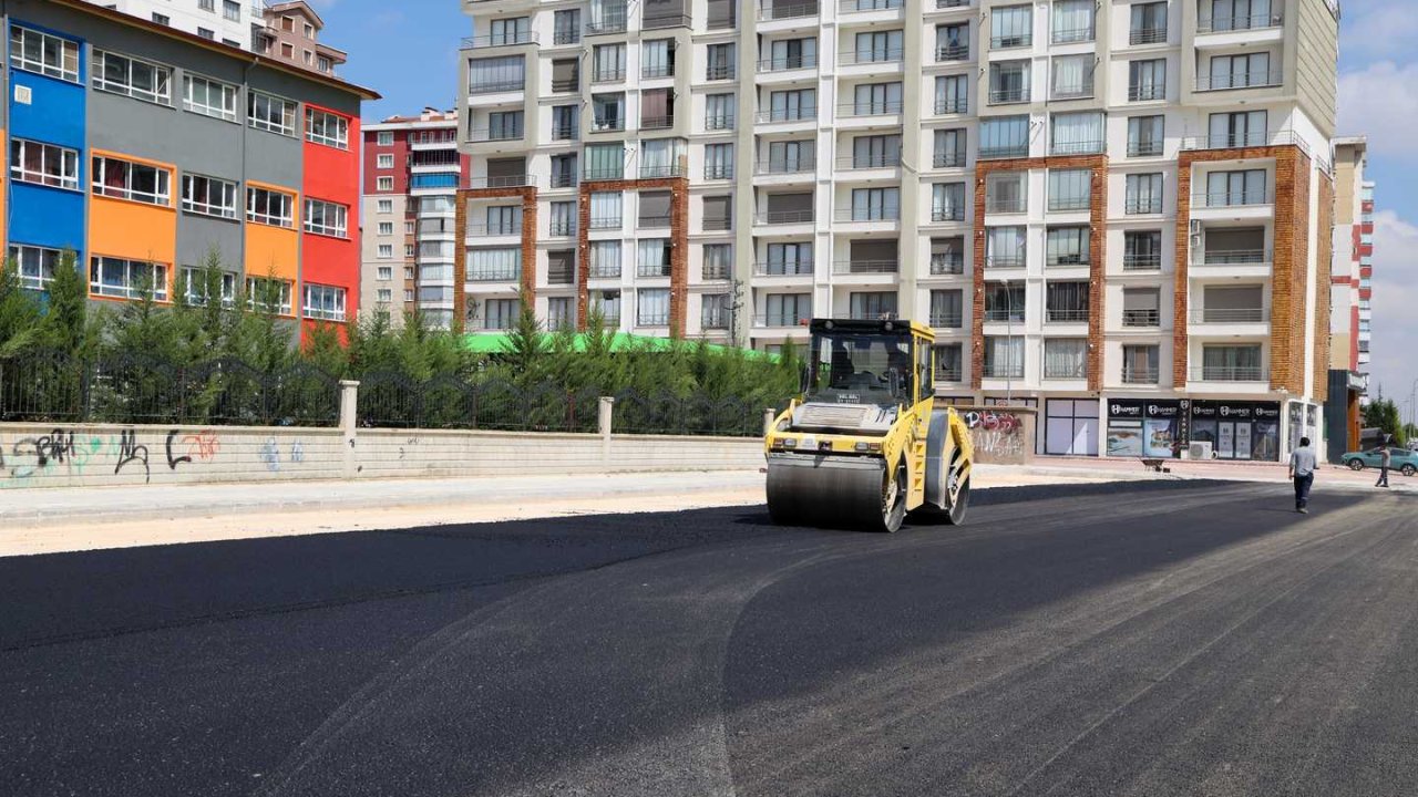 Konya’da Yollar Yenileniyor! Selçuklu Belediyesi’nden Kılınçarslan Mahallesi’nde Asfalt Çalışması