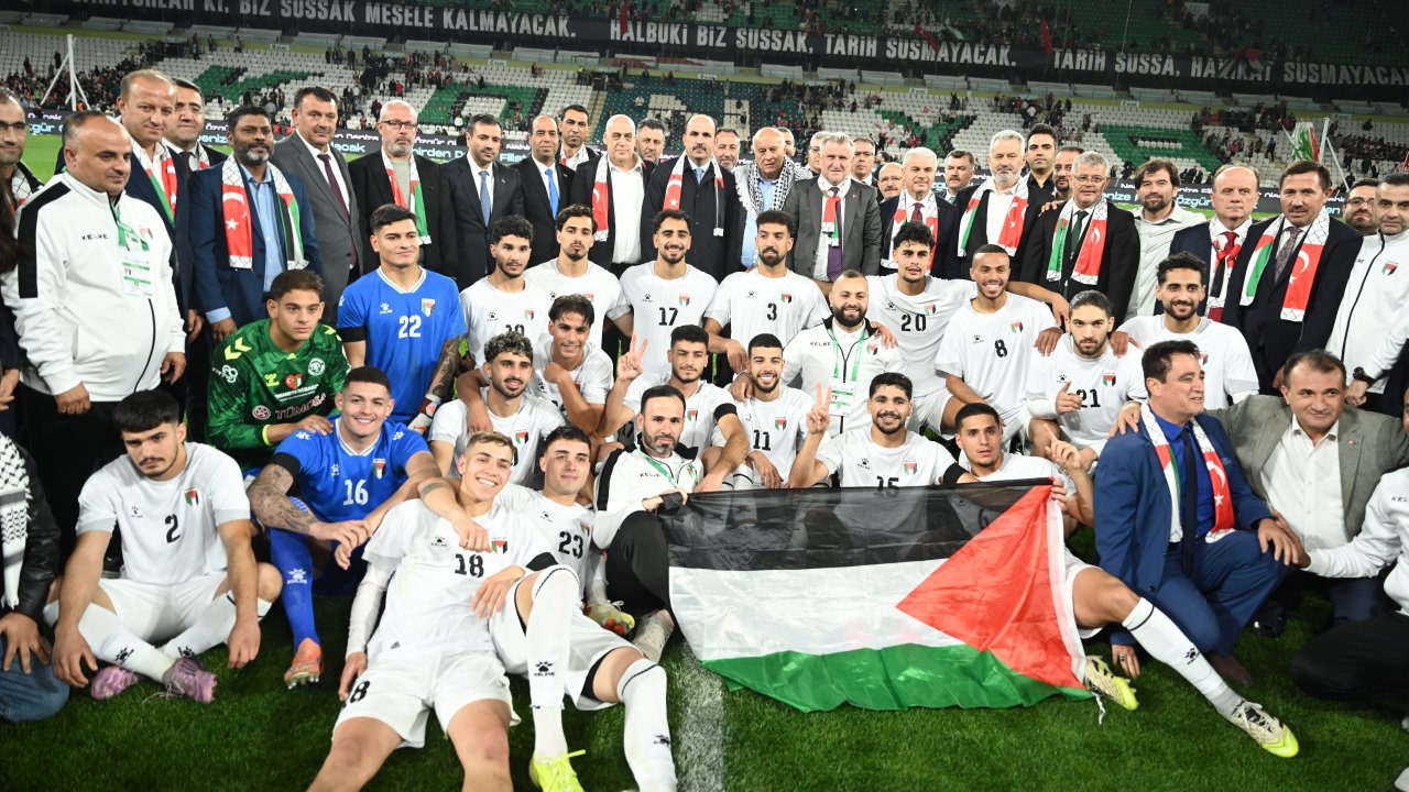Konya'da Tarihi Gece! Tüm Dünyaya Filistin'e Destek Mesajı Verildi