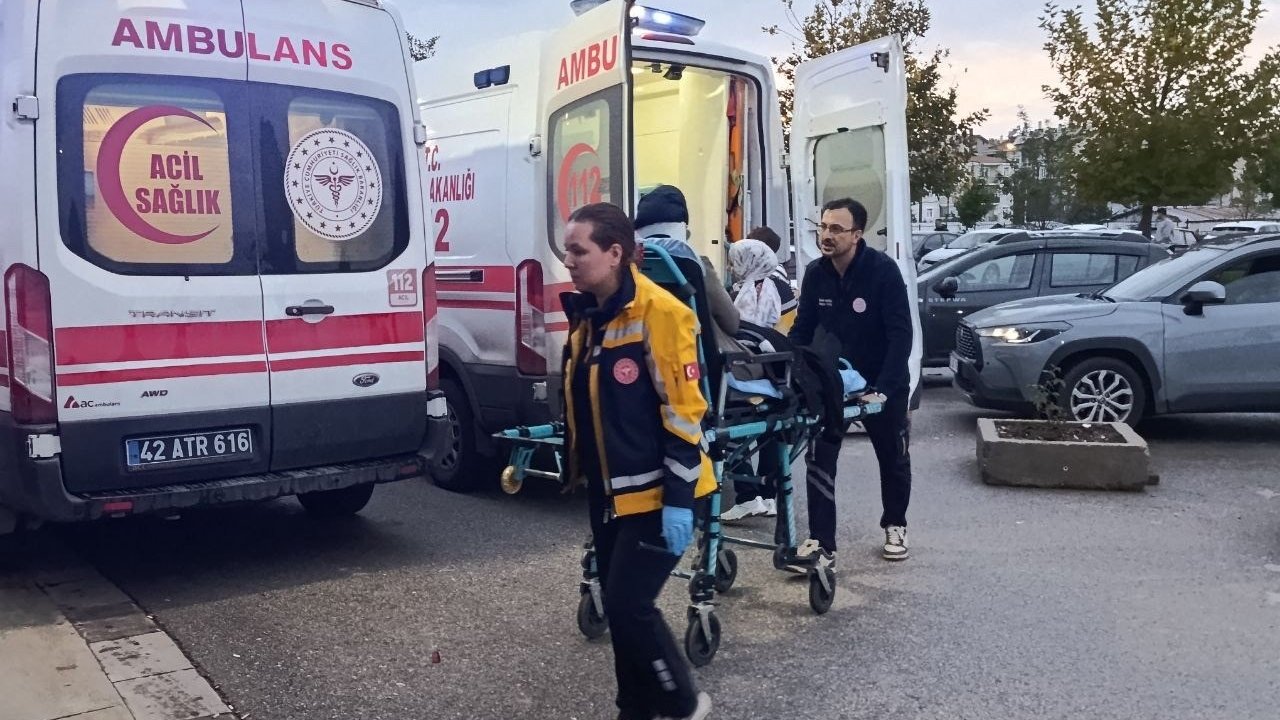 Konya'da iki ayrı kazada 6 kişi yaralandı