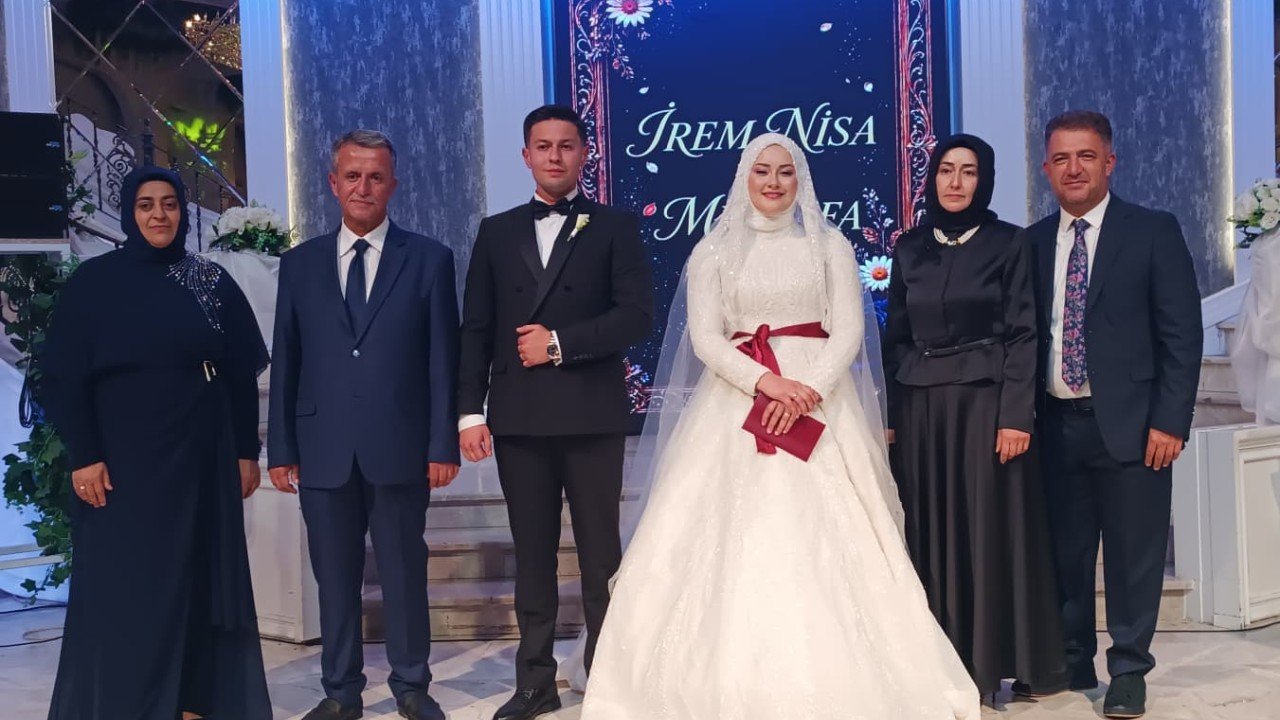 İrem Nisa ile Mustafa’ya Mutluluklar! Bilgiç ve Akay aileleri akraba oldu