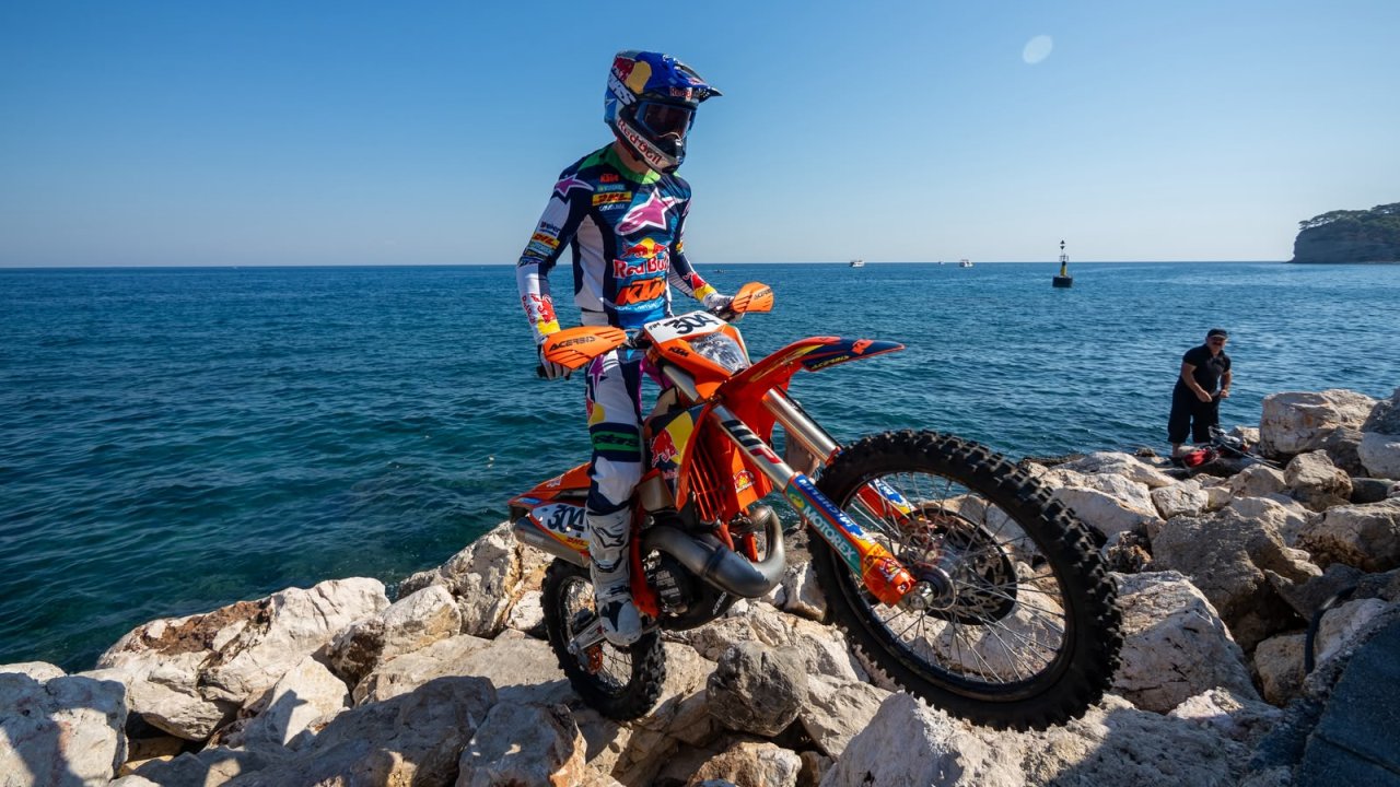 Antalya Kemer'de Sea To Sky Enduro Motosiklet Yarışı Heyecanı