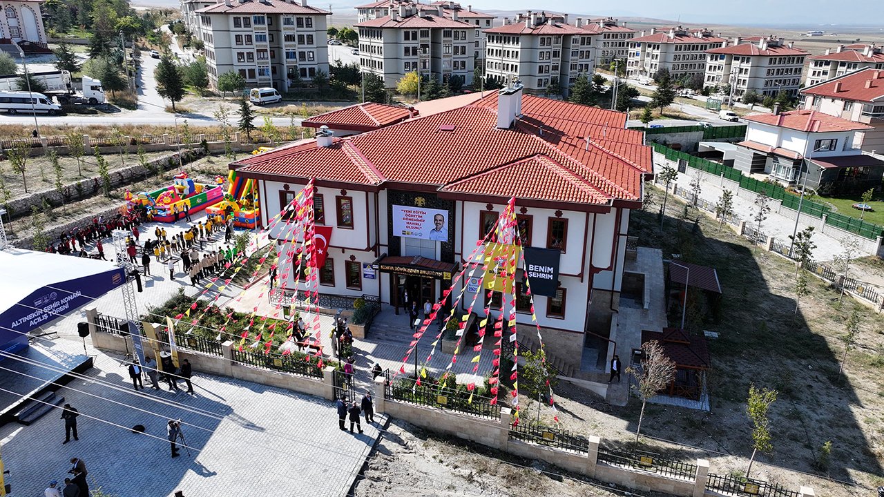 Konya Altınekin’de büyük yatırım: 146 milyon liralık şehir konağı hizmete girdi