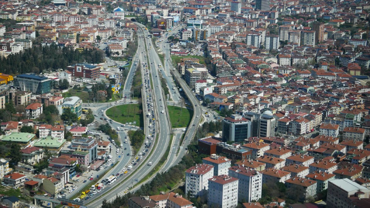 Karayolları duyurdu: 10 Ekim’de hangi yollar kapalı, hangi güzergâhlarda çalışma var?