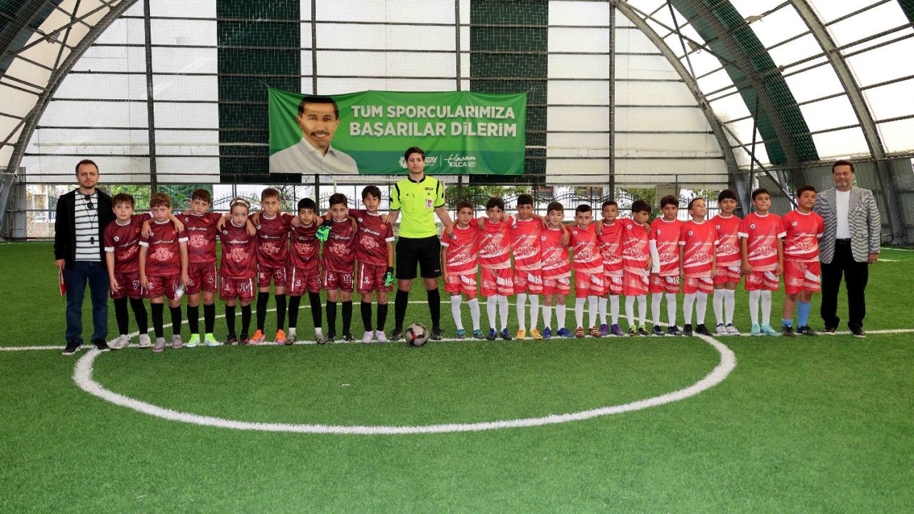 Konya Karatay’da 384 öğrenci sahaya çıktı! Şampiyon 2 Kasım’da belli olacak