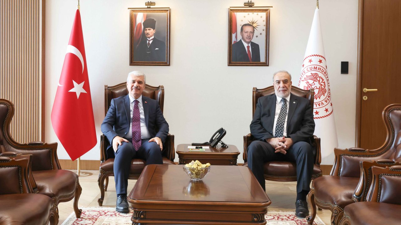 Konya’da Vali İbrahim Akın’a Önemli Ziyaret! Büyükelçi Musa Kulaklıkaya Geldi