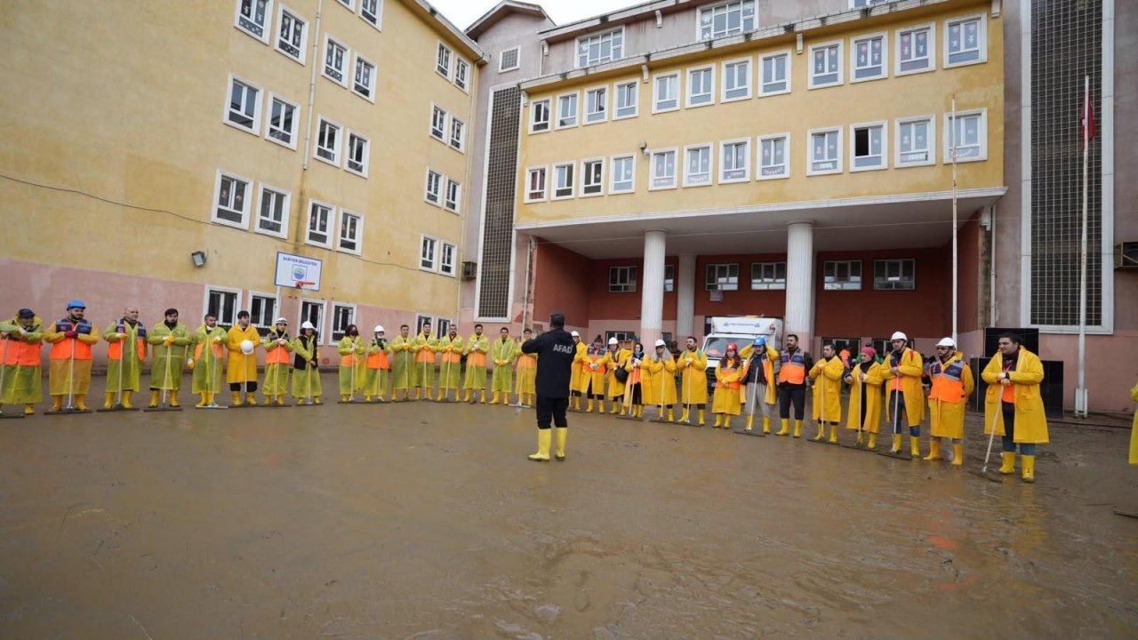 AFAD’dan Açıklama: Ülke Genelinde 60 Bin 395 Personel Görevde
