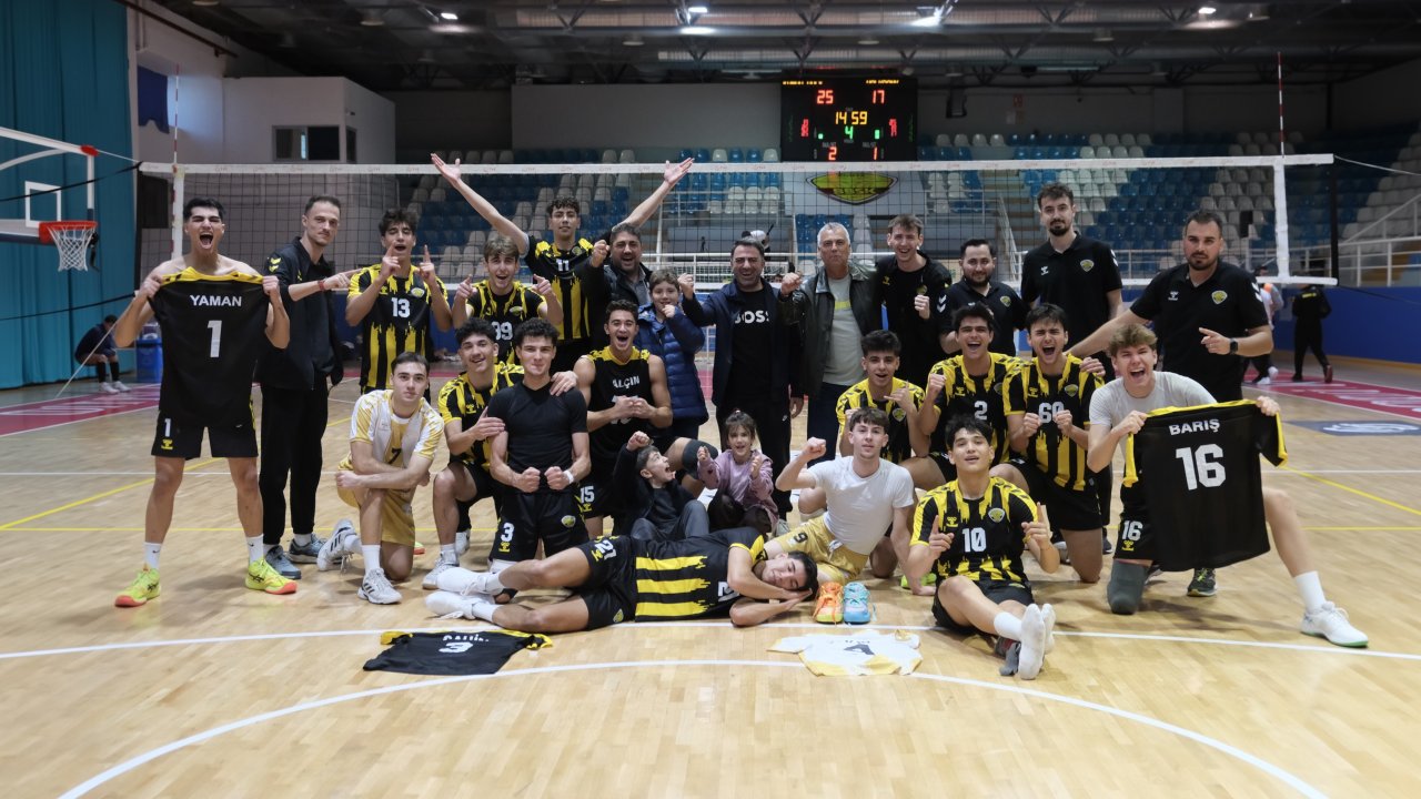 Konya Büyükşehir Belediyespor’dan 5’te 5! Halkbank’ı da Devirdi, Liderliğini Korudu