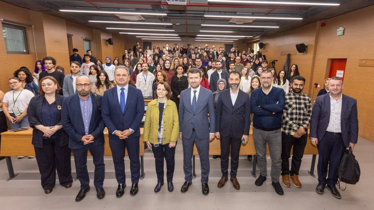BİK Genel Müdürü Abdulkadir Çay, İstanbul Üniversitesi öğrencileriyle buluştu