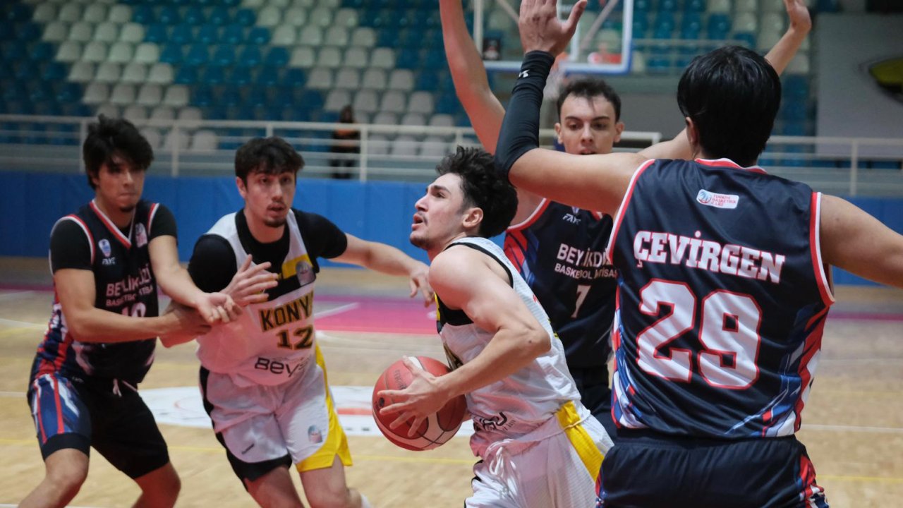 Konya Büyükşehir’den çifte liderlik! Filede 6’da 6, parkede 3’te 3