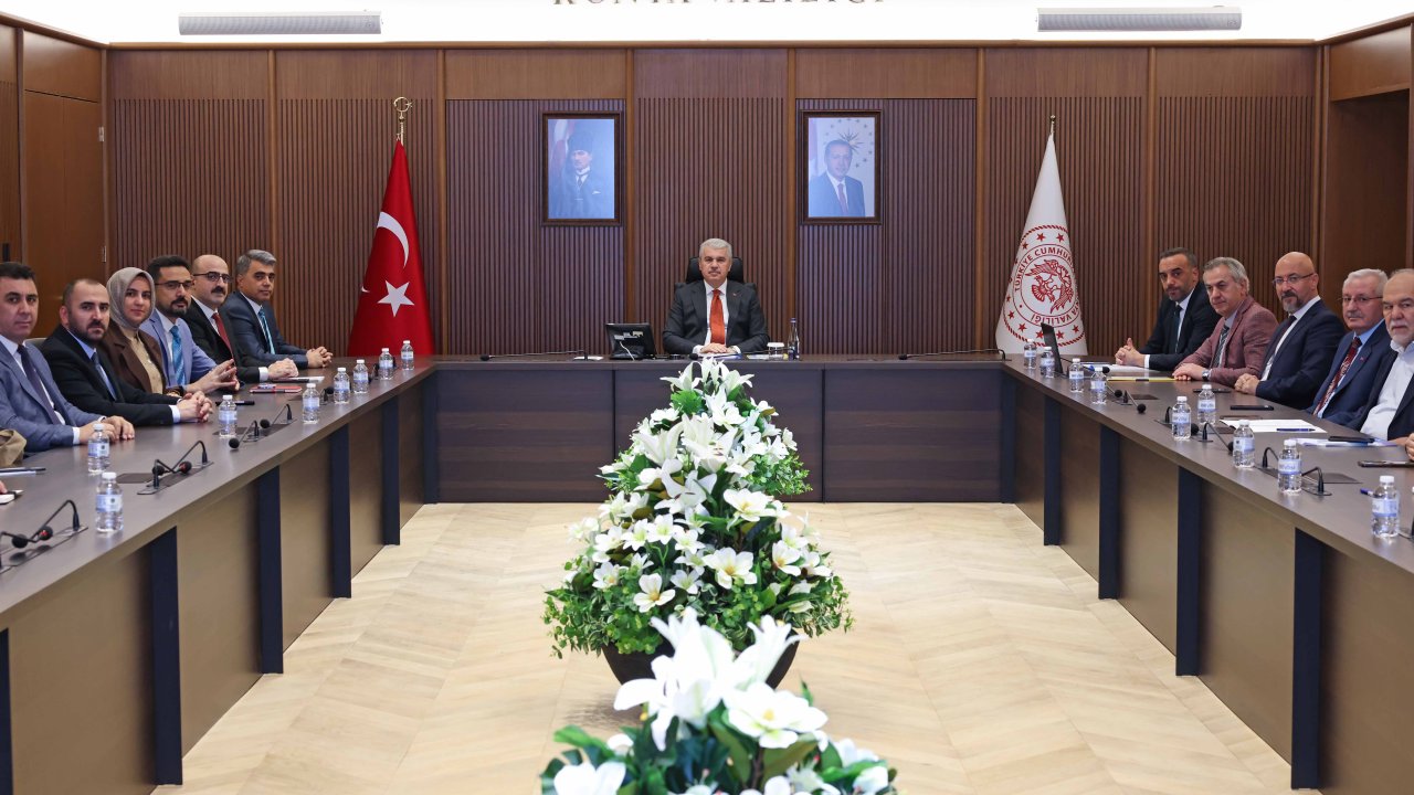 Konya’da istihdam için kritik toplantı! Vali İbrahim Akın başkanlık etti!