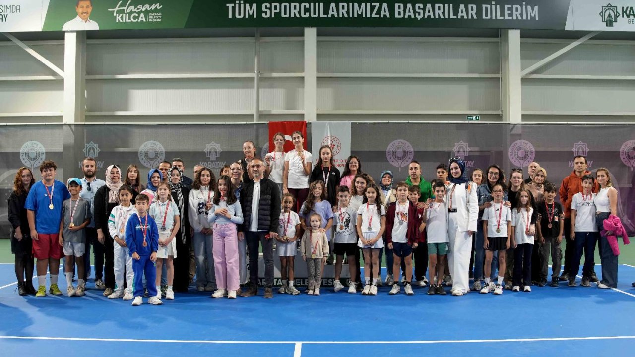 Konya’da 29 Ekim coşkusu kortlara taşındı! 108 sporcu mücadele etti!