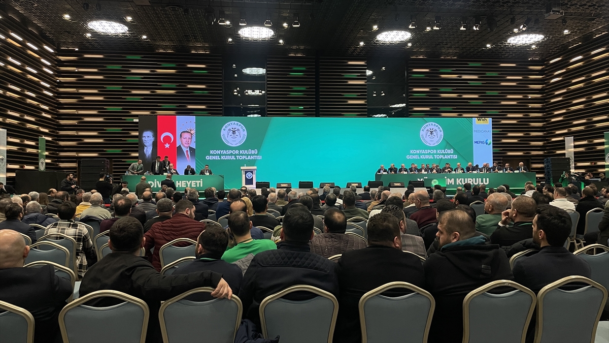 Konyaspor'da Genel Kurul Heyecanı Yaşandı