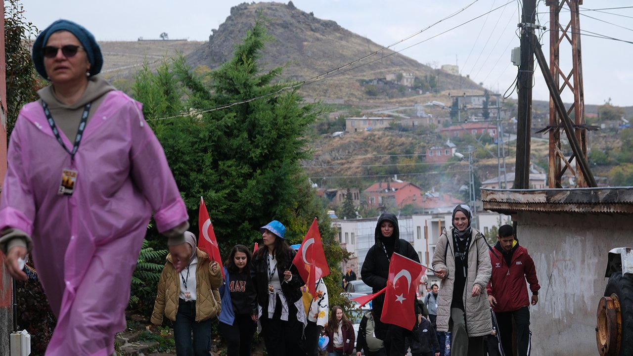 Konya’da Cumhuriyet coşkusu Sille’ye taşındı! 190 kişi doğa yürüyüşünde buluştu
