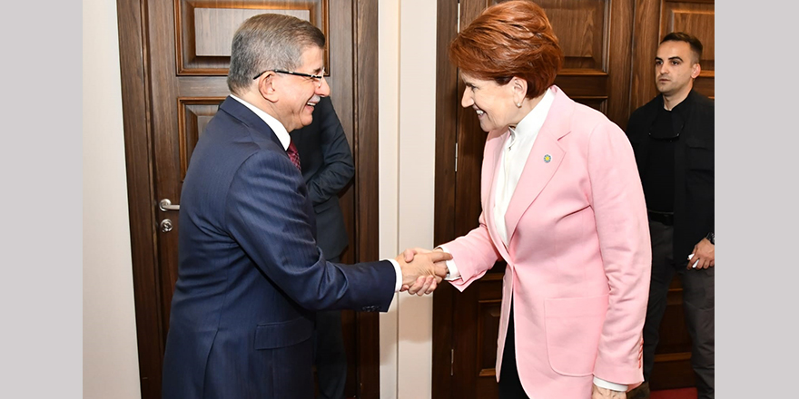İYİ Parti Genel Başkanı Akşener, Gelecek Partisi Genel Başkanı Davutoğlu ile görüştü