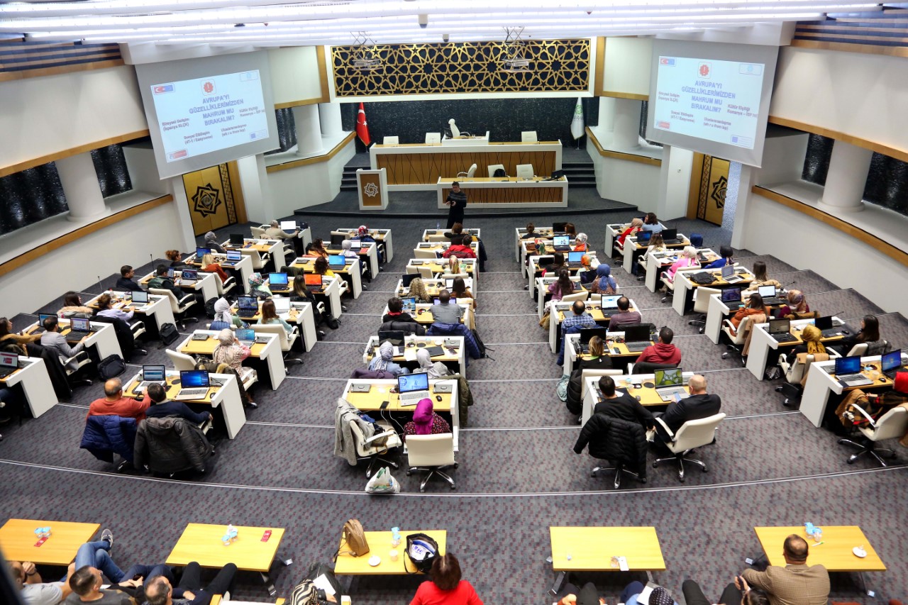 Meram’da Öğretmenlere Erasmus Proje Yazma Eğitimi