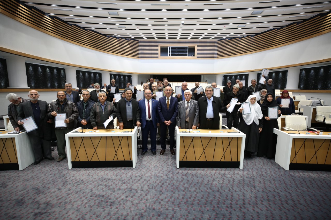 Meram’da İki Mahallede Daha Tapu Sevinci