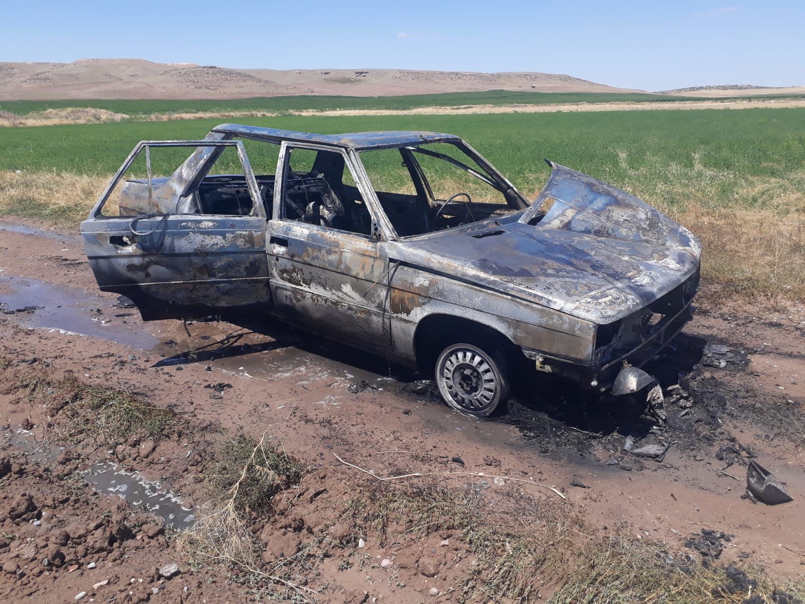 Kulu'da Seyir Halindeki Otomobil Yandı