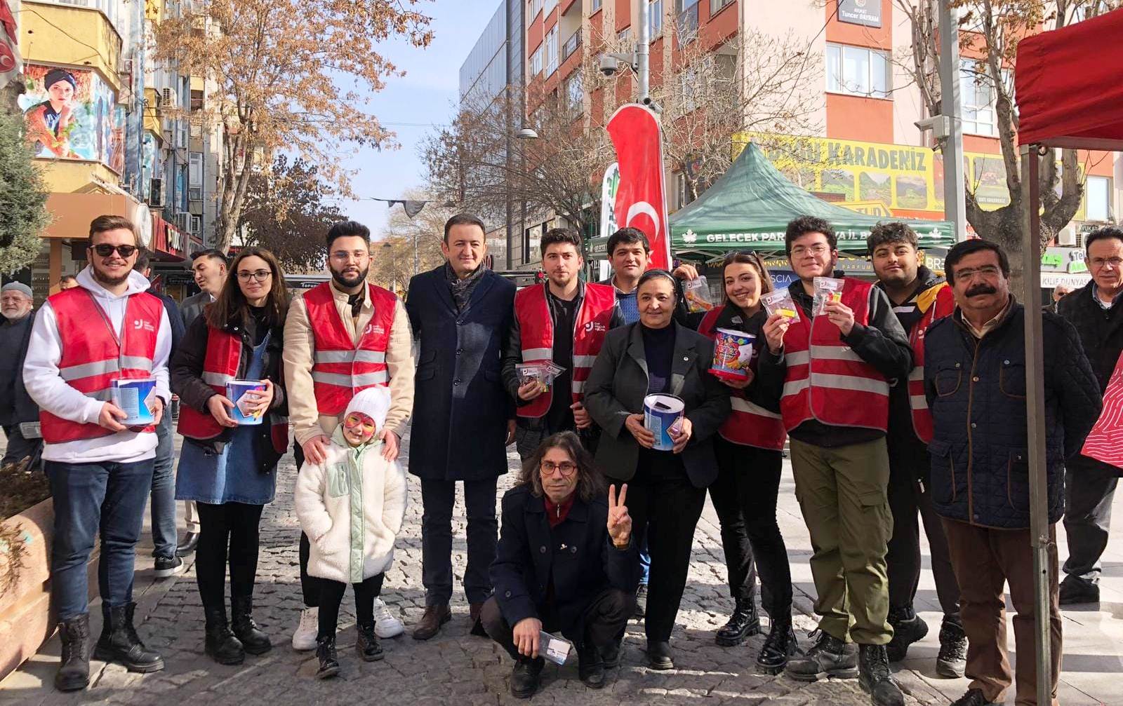 CHP'li Gençler Şivlilik Dağıttı