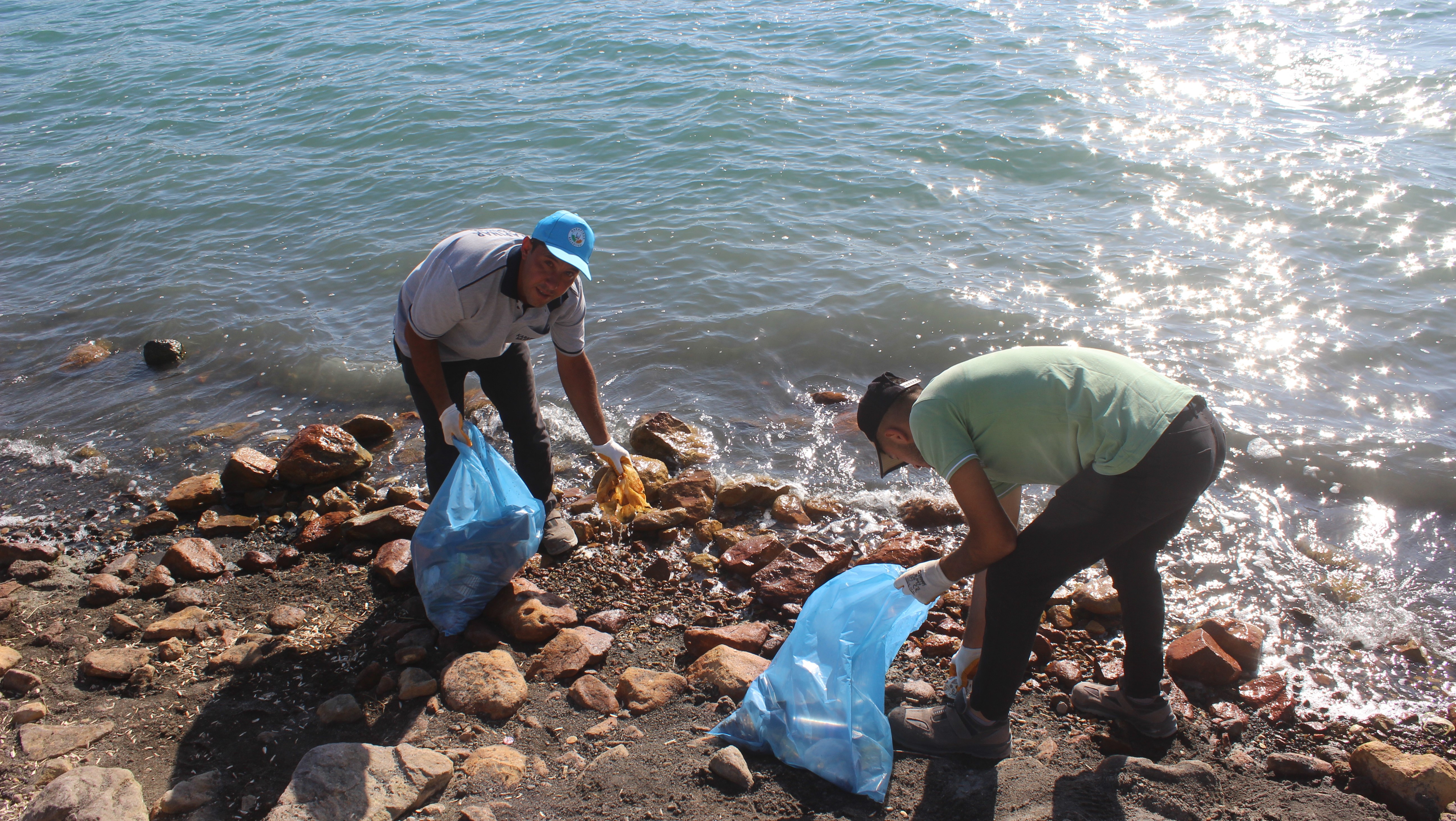Acıgöl'de Çevre Temizliği Yapıldı