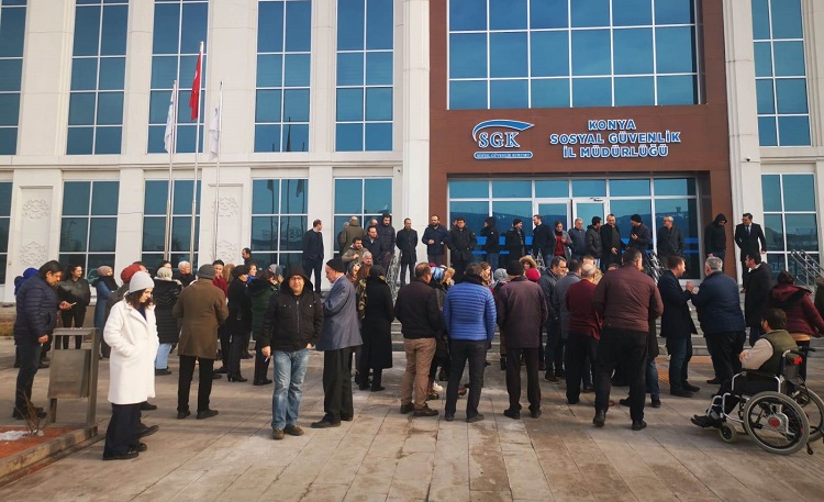 SGK Emekçilerinden 1 Günlük İş Yavaşlatma Eylemi