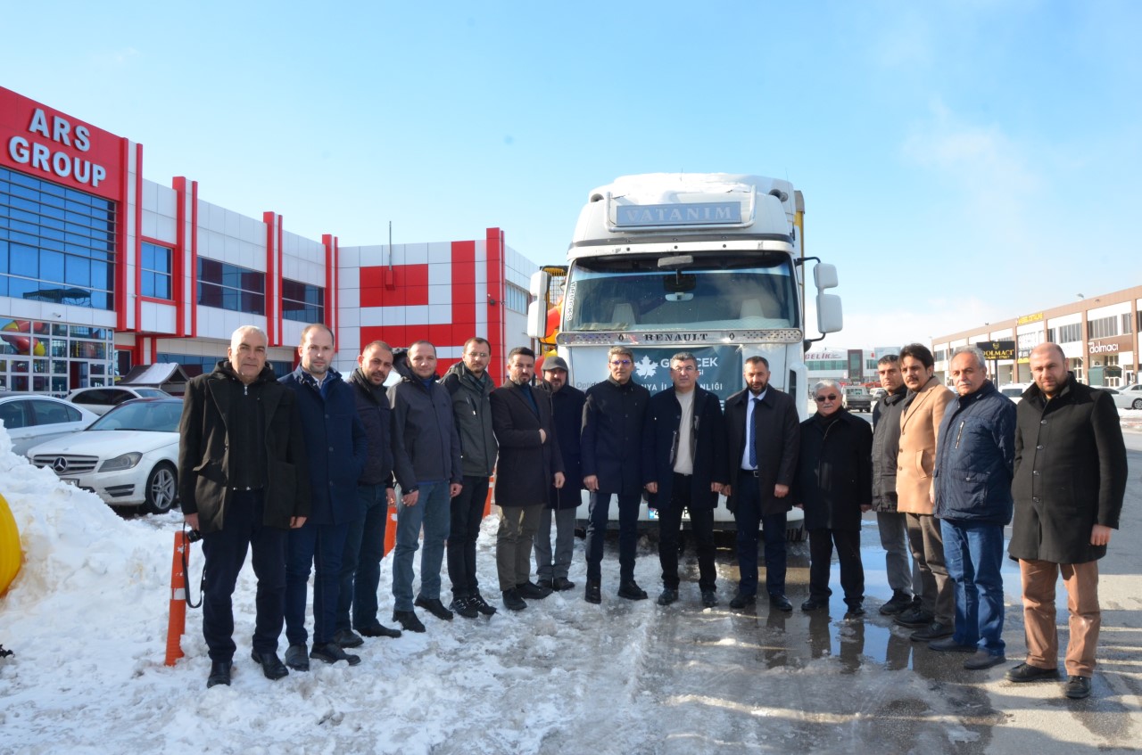 Hasan Ekici: İlk Tırımızı Deprem Bölgesine Gönderdik