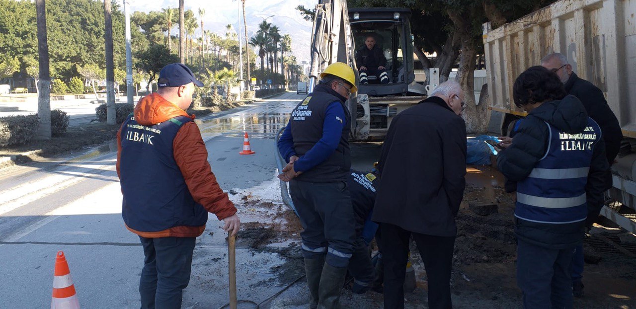 Bakan Kurum: "Deprem Bölgesinde Su Hayati Önemde"