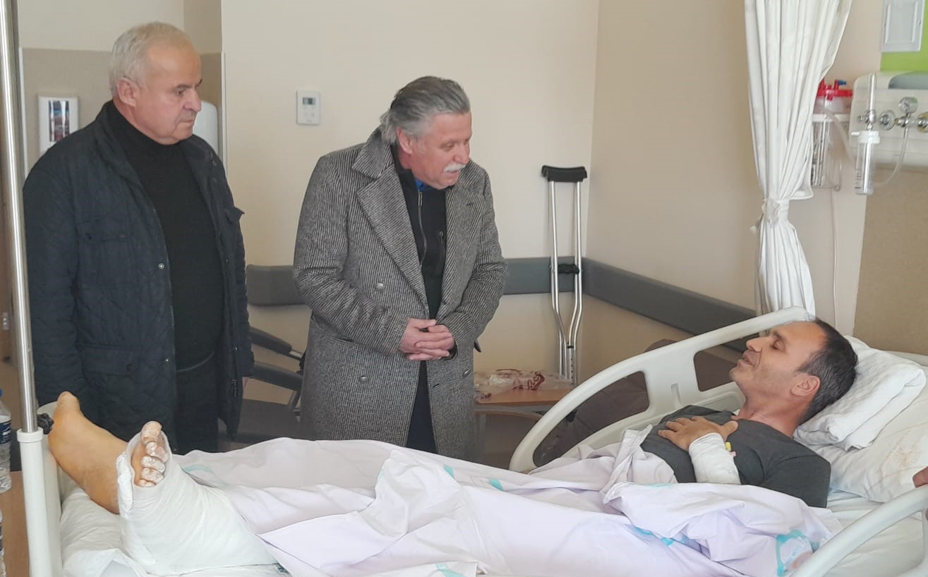 CHP'den, Depremzedelere Geçmiş Olsun Ziyareti