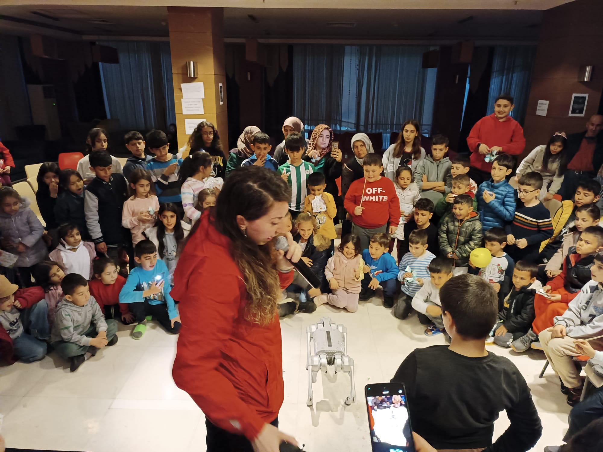 Konya Bilim Merkezi Konya’daki Depremzede Çocuklara Bilimle Moral Veriyor