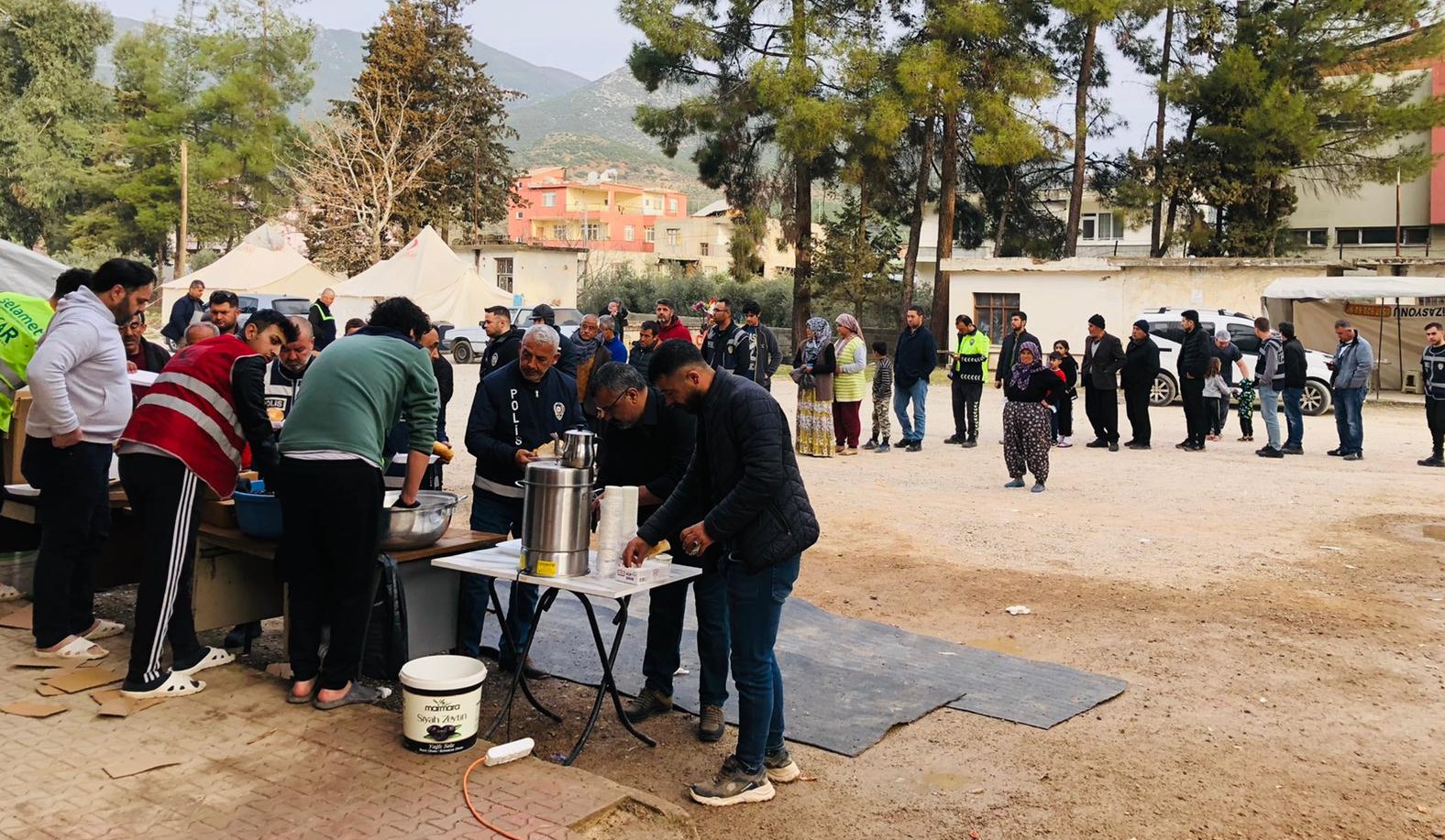 YRP Konya’dan Hatay’a aşevi