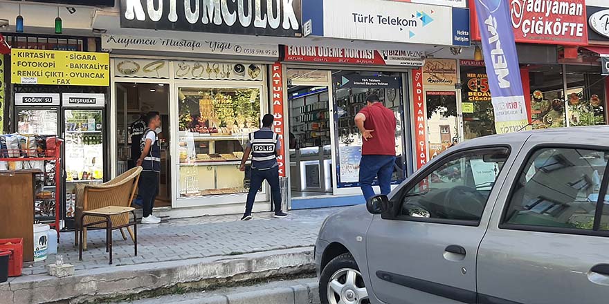 2 şüpheli kuyumcudan yüklü miktarda döviz alıp kaçtı