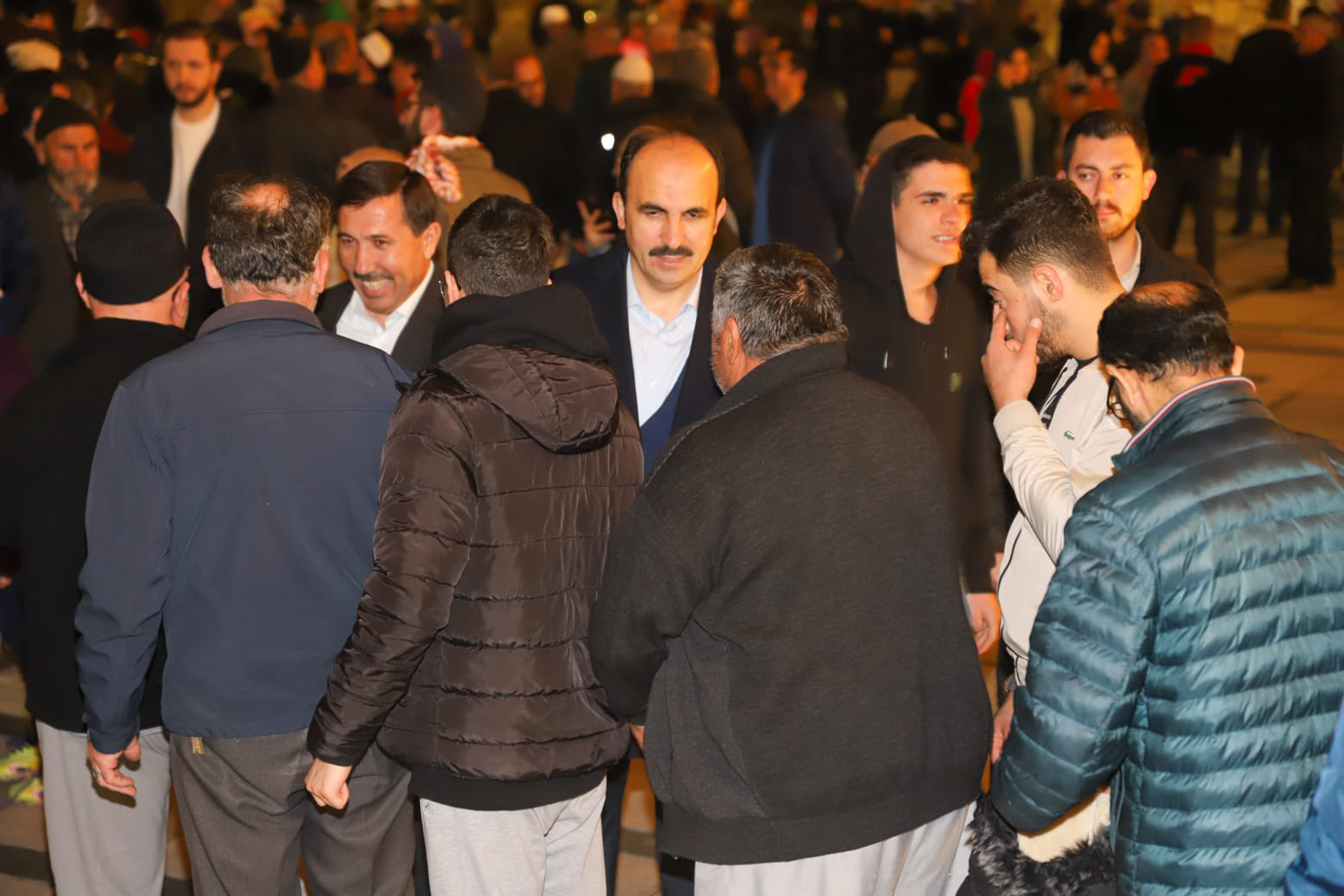 Başkan Altay Teravih Sonrası Konyalılarla Buluştu