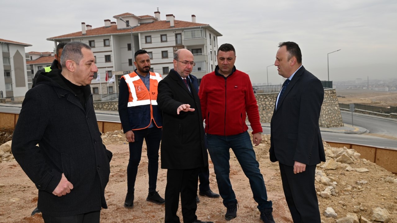 Başkan Pekyatırmacı Yerinde İnceledi Ardıçlı Sağlık ve Sosyal Tesisi’nin Yapımı Sürüyor