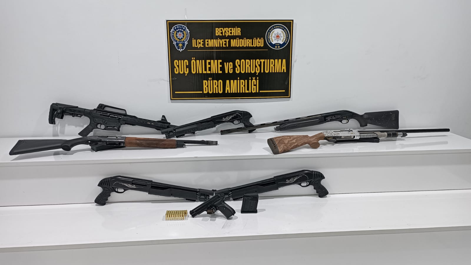 Kargoyla Kaçak Silah Ticareti Polisin Gözünden Kaçmadı