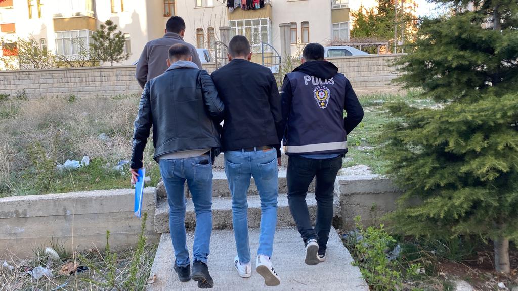 566 Yıl Hapis Cezası Bulunan 118 Kişi Eş Zamanlı Operasyonla Yakalandı