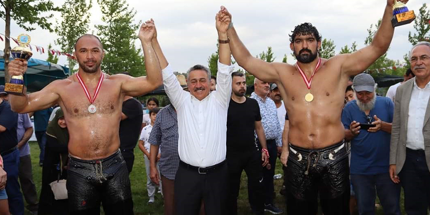 Başpehlivan İsmail Koç